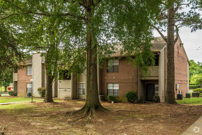 Building Photo - Stonegate Apartments