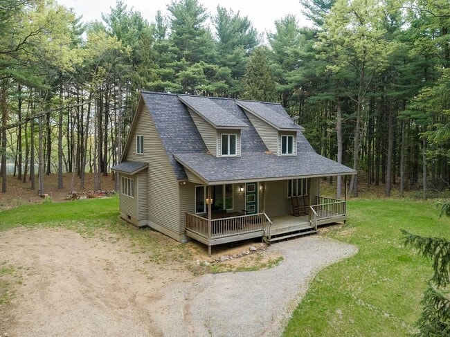 Building Photo - 6321 Silver Lake Dr