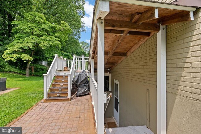 Building Photo - 3904 Lantern Dr