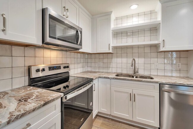 Building Photo - Amazing house on huge lot near ASU