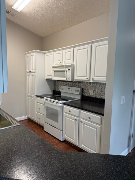 Building Photo - 1129 Peace Pipe Pl