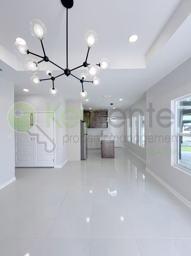 Building Photo - Brand New! SUPER LOW Move-In Price