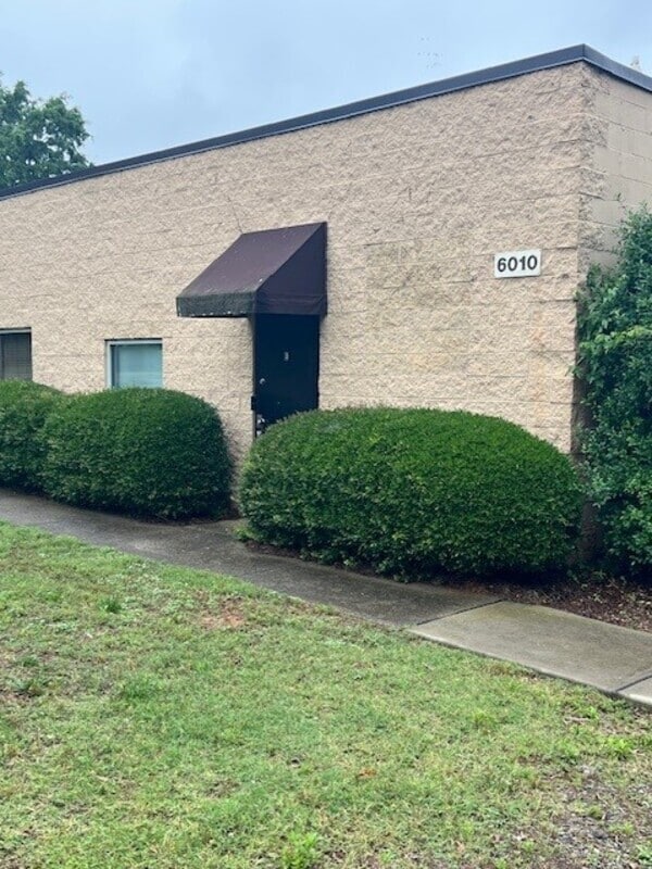 Building Photo - 6010 McDaniel Ln