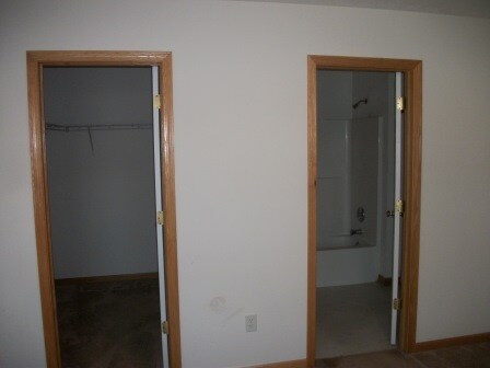 Building Photo - 927 Westland Dr