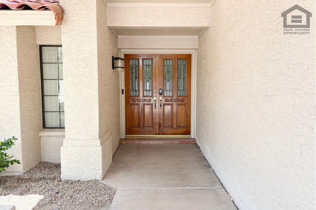 Building Photo - 3Bed/2Bath Furnished Home w/Stunning Backyard! Ready for Immediate Move-In! – POOL!