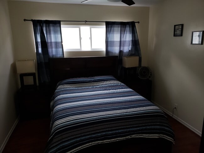 Building Photo - 707 Vernon Ave