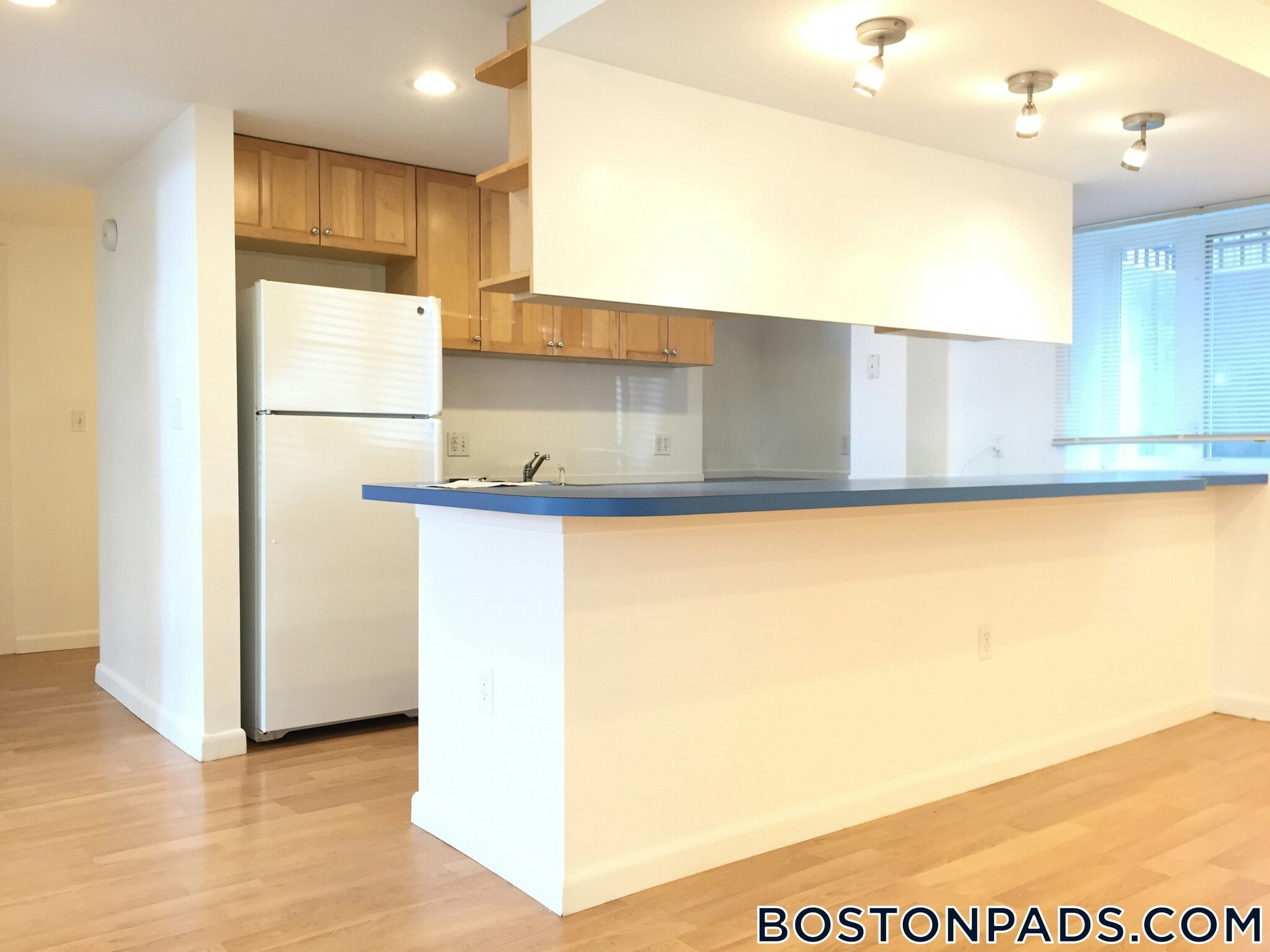 Building Photo - 43 May St