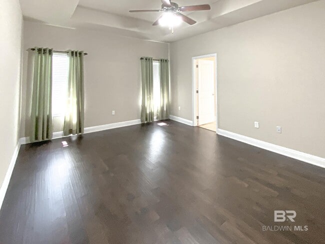 Building Photo - 609 Royal Troon Cir