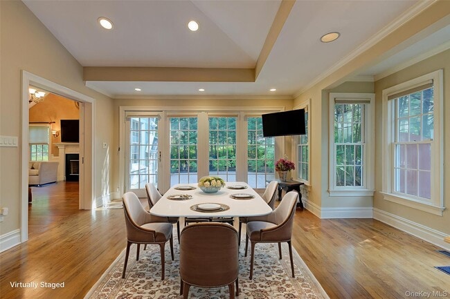 Building Photo - 246 Park Ave