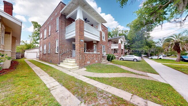 Building Photo - 2739 Herschel St