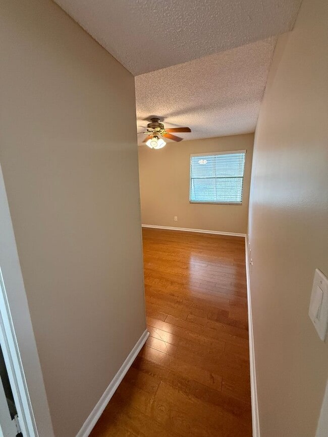 Building Photo - 130 Jasmine Woods Ct