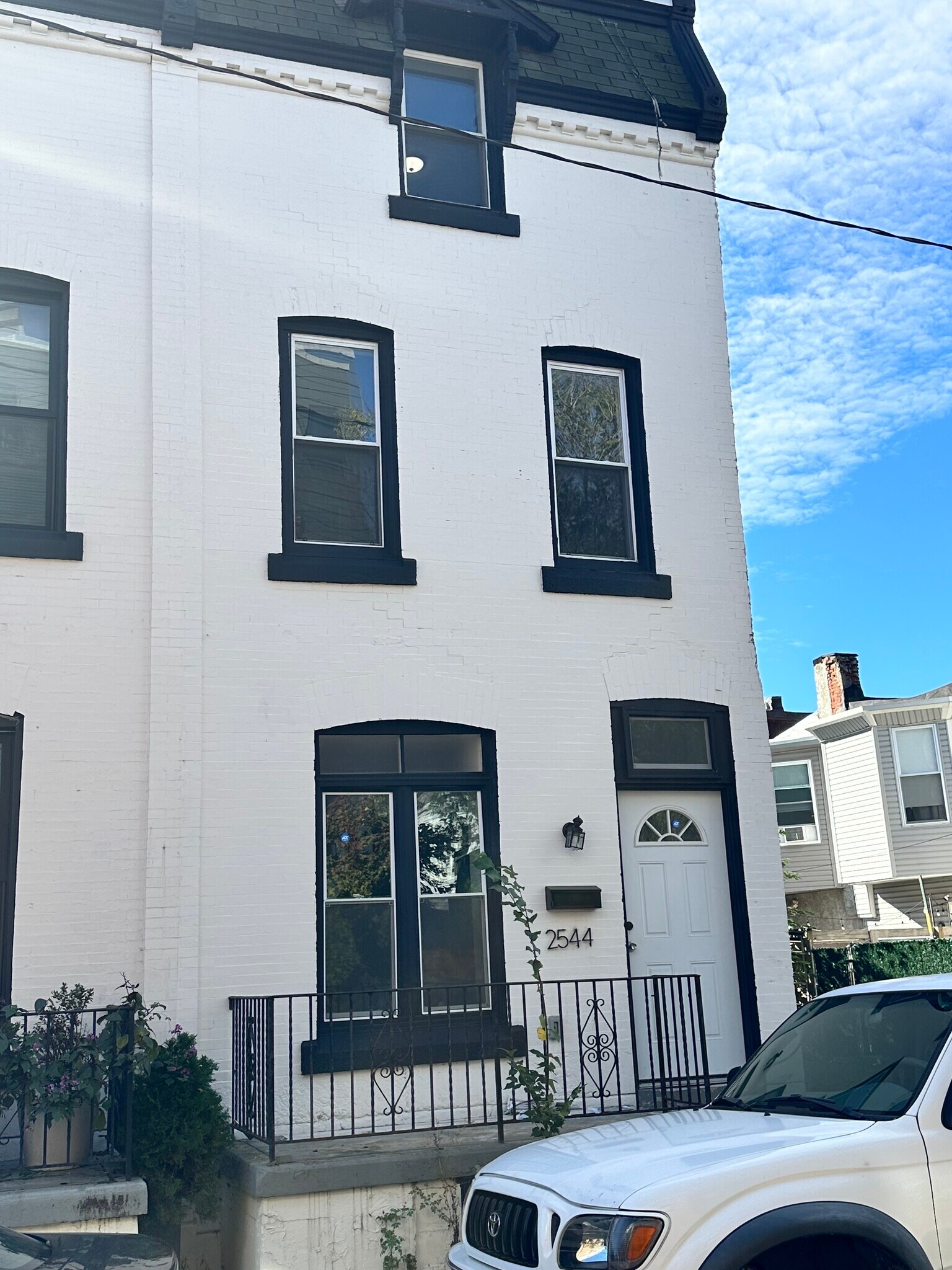 Building Photo - 2544 Turner St