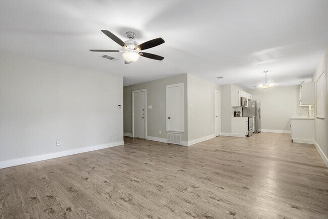 Building Photo - 6000 Softwood Dr