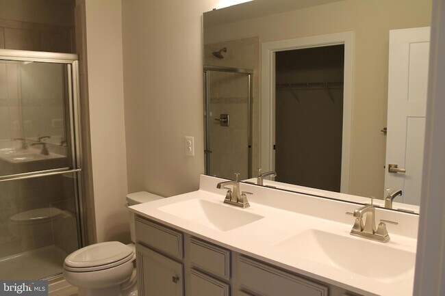 Building Photo - 8946 Penrith Dr