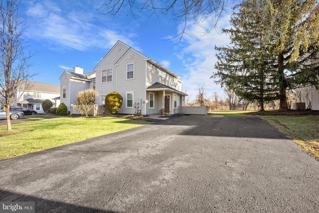 Building Photo - 31 Everett Dr