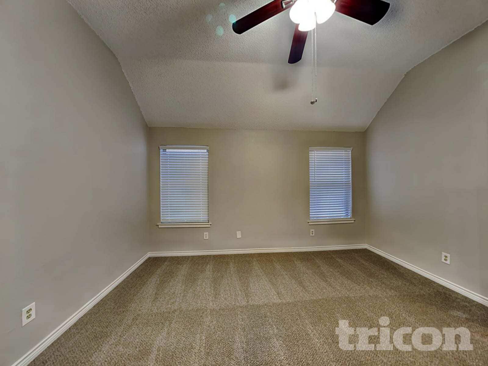 Building Photo - 2758 Briar Hill Dr