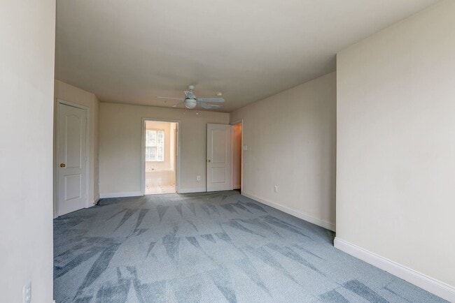 Building Photo - 3 Bed 3.5 Bath - Silver Spring Townhouse -...