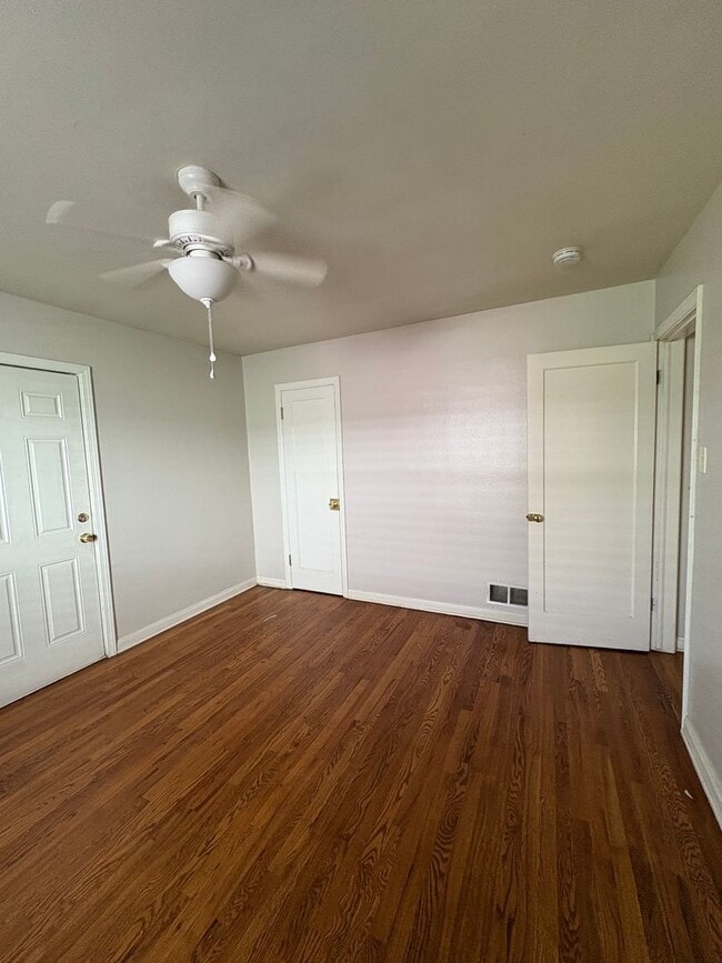 Building Photo - 3 Bed 2 Bath Cottage in Greeley