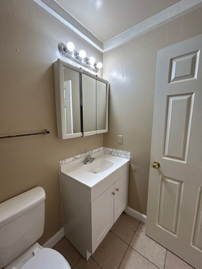 Building Photo - 751 Hammond Manor Dr