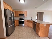 Building Photo - 2 Bedroom, 1.5 Bath Town Home