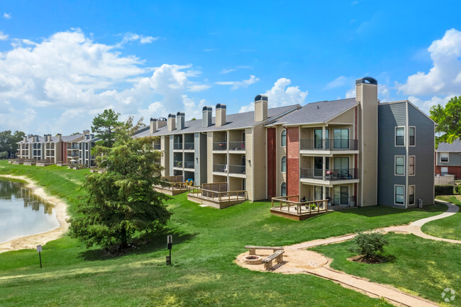 Primary Photo - Towne Lake Apartments