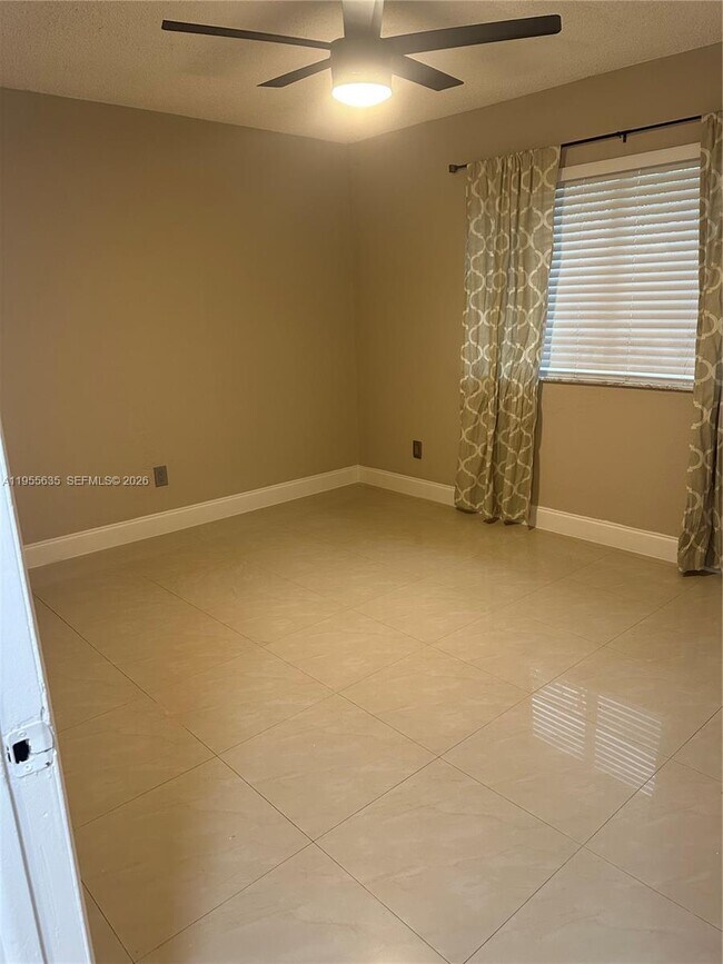 Building Photo - 10805 SW 165th Terrace