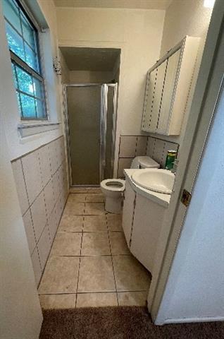 Building Photo - 5804 Rosalyn Dr