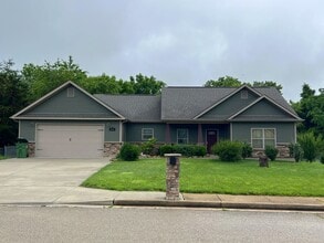 Building Photo - 3 Bedroom/ 2 bath home for rent in Rolla, MO