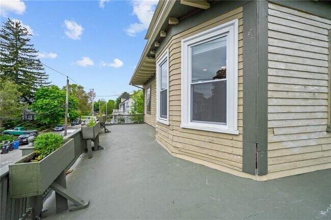 Building Photo - 17 Selkirk Rd