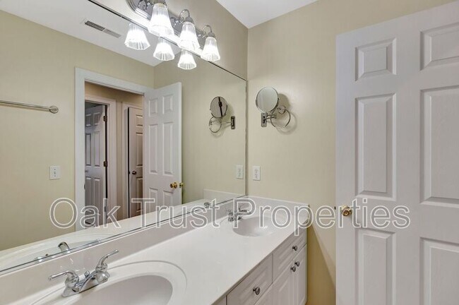 Building Photo - 1432 Shell Fish Ct