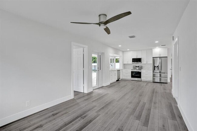 Building Photo - 5361 SW 7th St