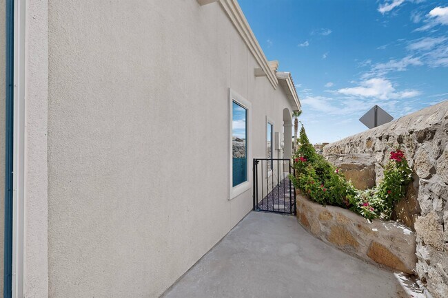 Building Photo - 11583 St Martin Way