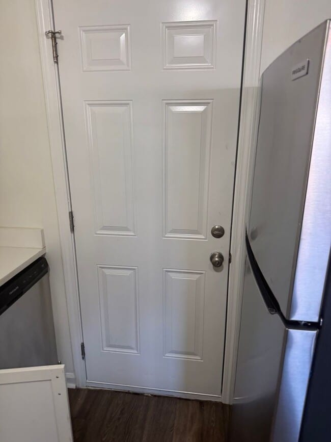 Building Photo - 510 S 19th St