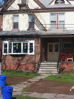 Primary Photo - 171 N Walnut St