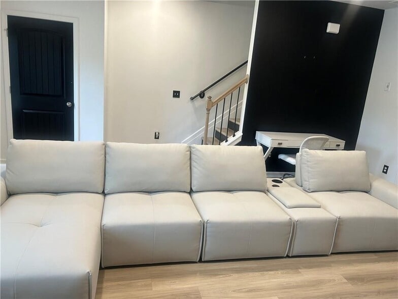 Building Photo - 265 Cobalt Dr