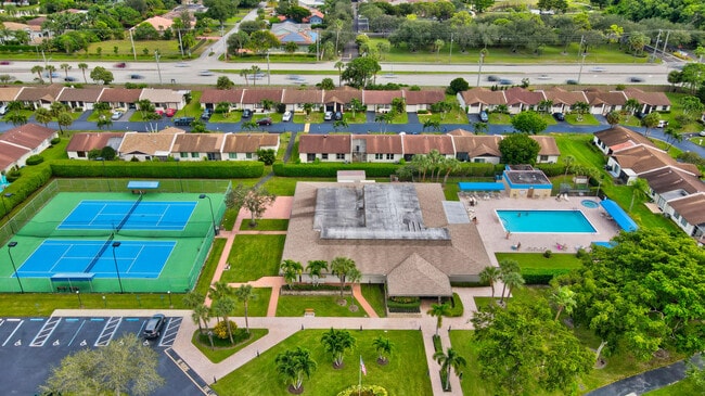 Building Photo - 15792 Philodendron Cir