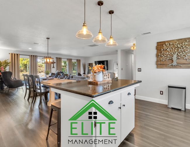 Building Photo - A Beautifully Maintained 3-Bedroom Home in...