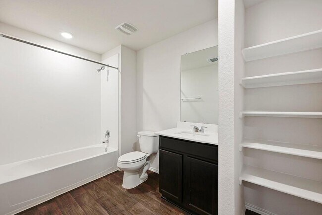 Building Photo - 164 Frogmore Lp