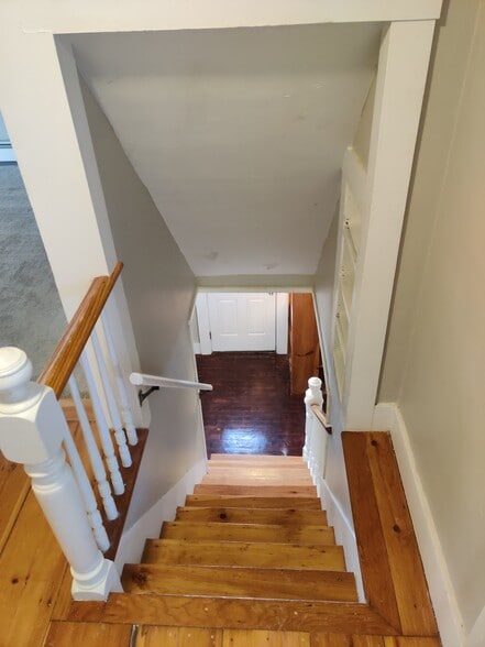 Building Photo - 37 Whitehall Rd