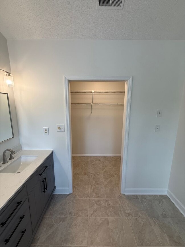 Building Photo - Carolina Lakes