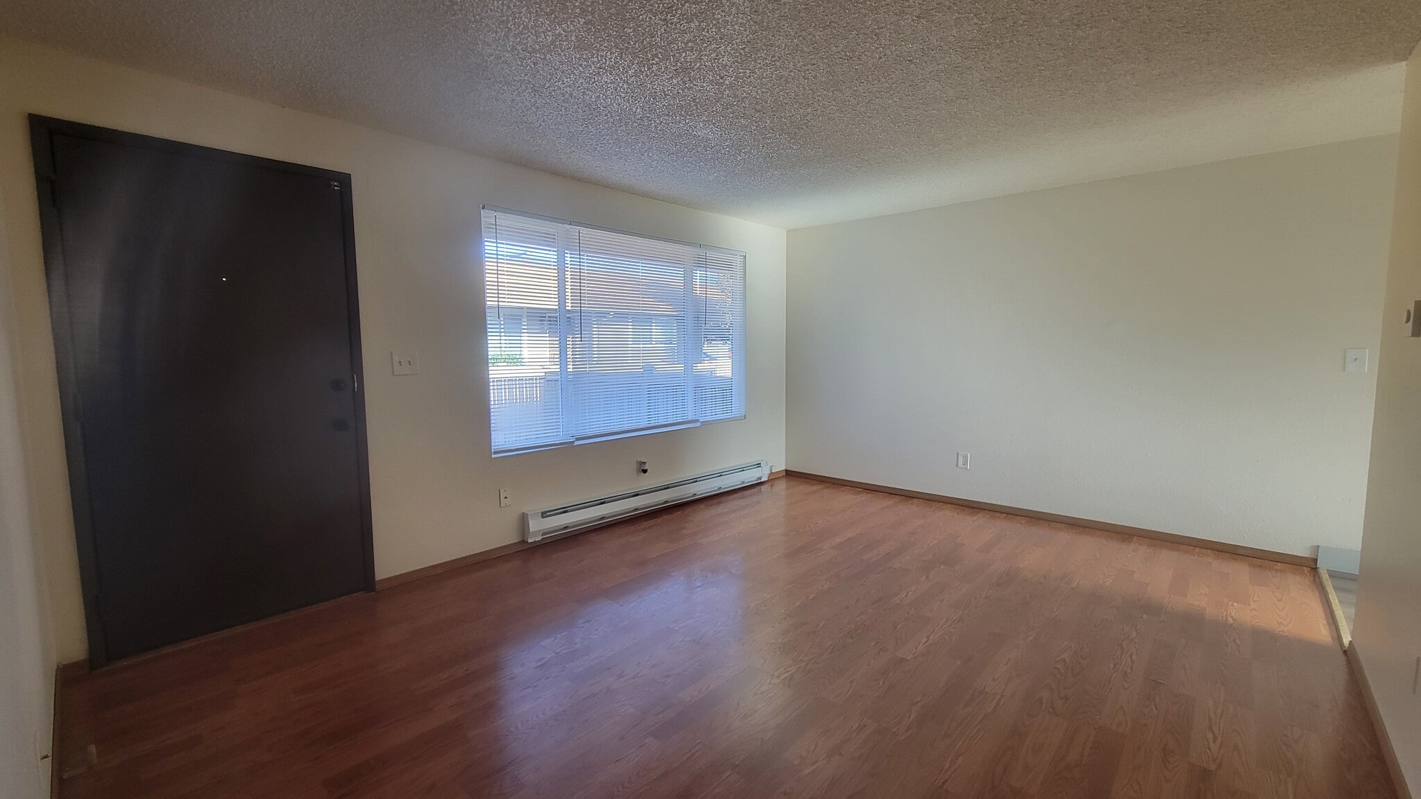 Livingroom - 6910 S Madison St