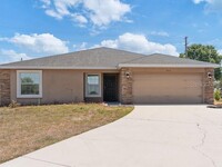 Building Photo - 4916 SW 98th Pl