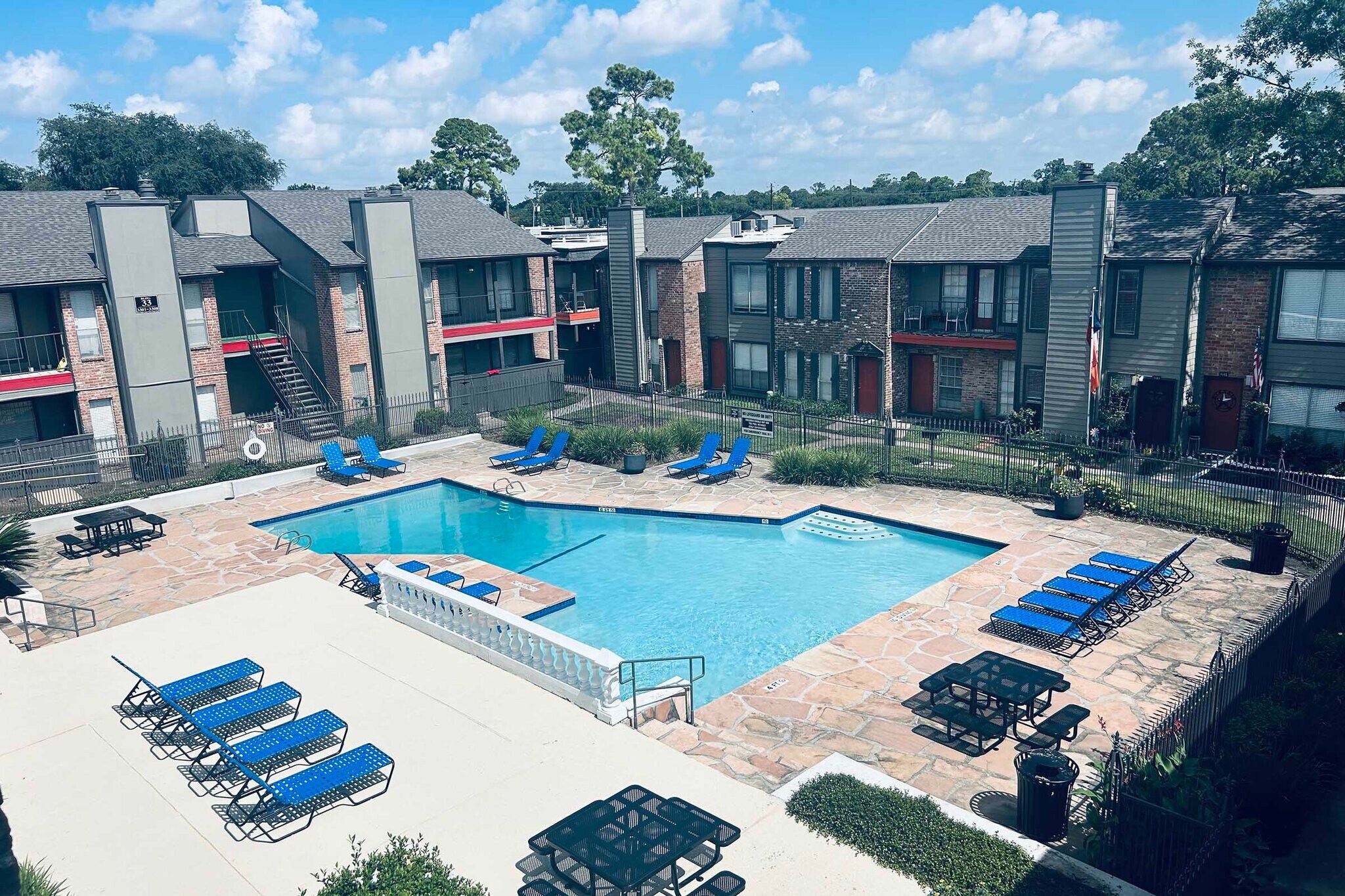 Building Photo - 4800 Lamonte Ln