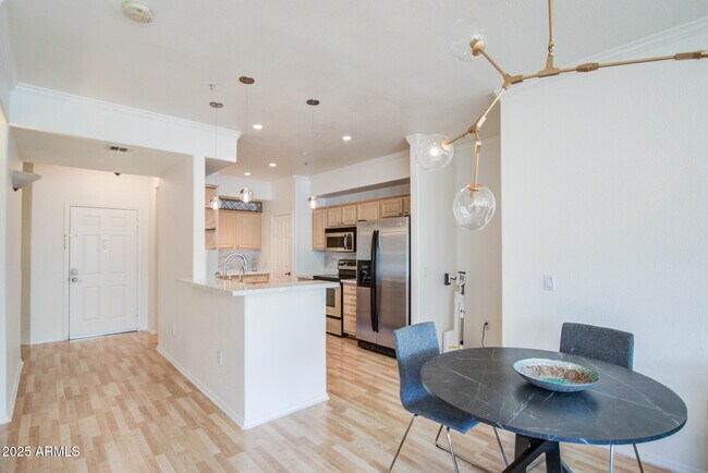 Building Photo - 435 W Rio Salado Pkwy