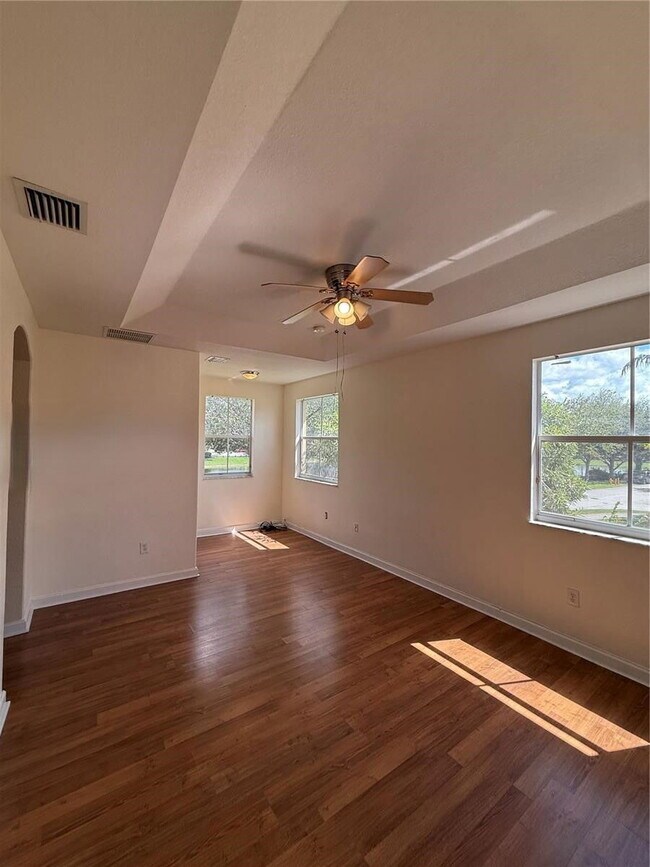 Building Photo - 15030 SW 9th Terrace