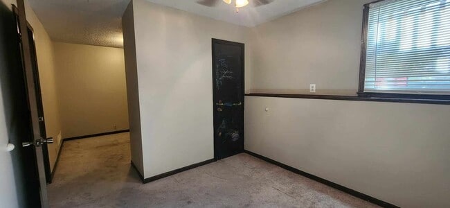 Building Photo - Spacious Home for Rent!