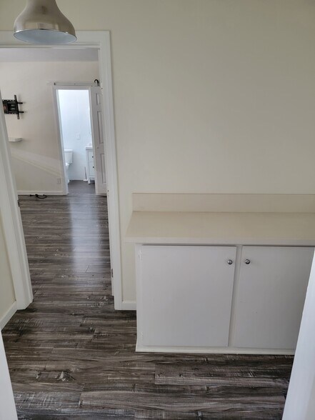 Hallway storage - 922 16th St