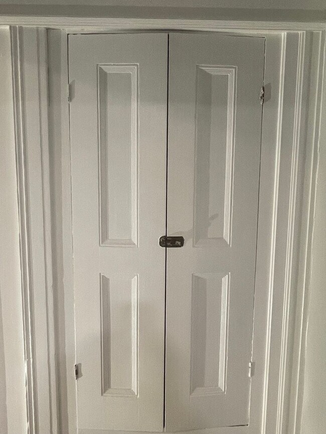 Building Photo - Charming 1BR near the public market