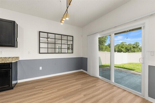 Building Photo - 8008 SW 62nd Ct