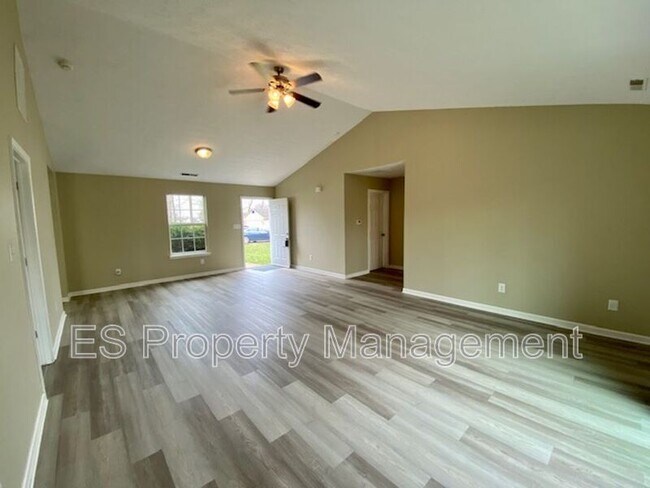 Building Photo - 3511 Lisa Cir